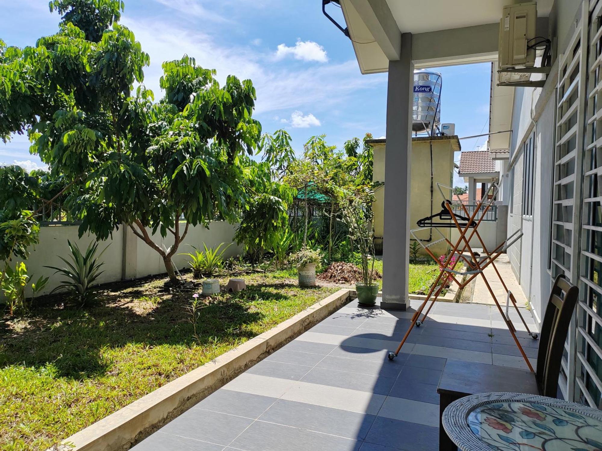 Villa Teratak Delisha -Musslim à Kampong Jemampar Extérieur photo